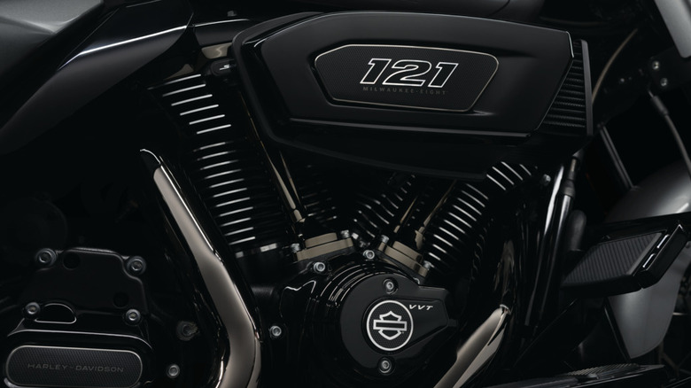 Milwaukee-Eight VVT 121 engine in 2023 Harley-Davidson FLTRXSE CVO Road Glide