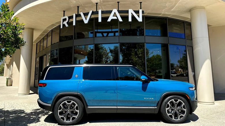 Чем гарантия Rivian отличается от гарантии Tesla