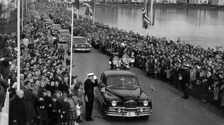 An important diplomatic individual receiving a warm welcome in Iceland's capital city.