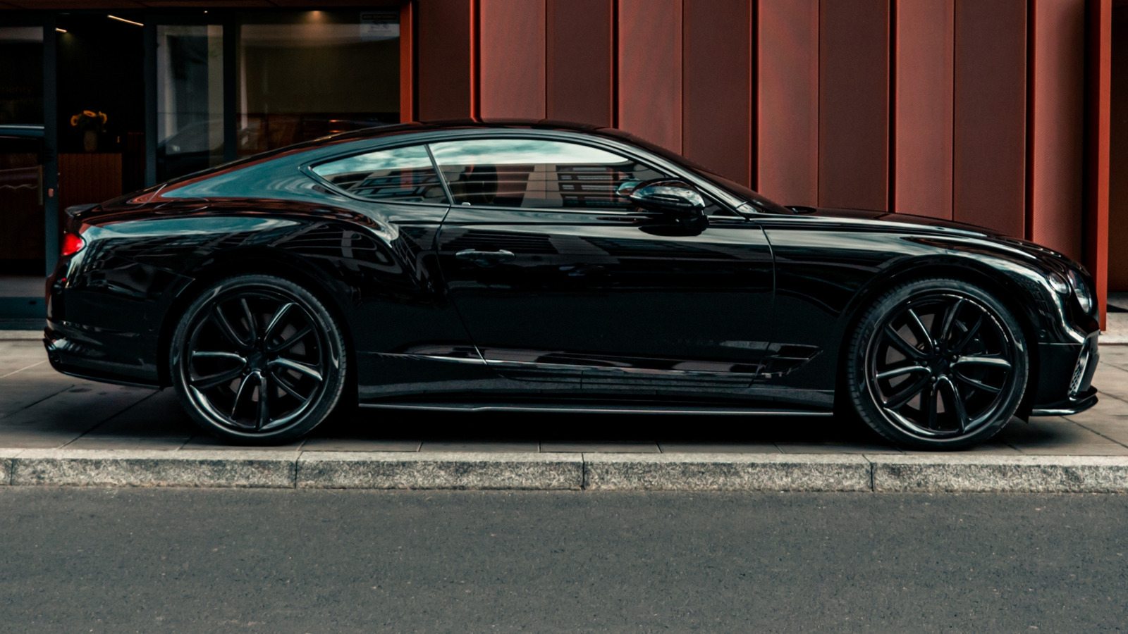 How To Keep Dust From Clinging To Your Shiny Black Car