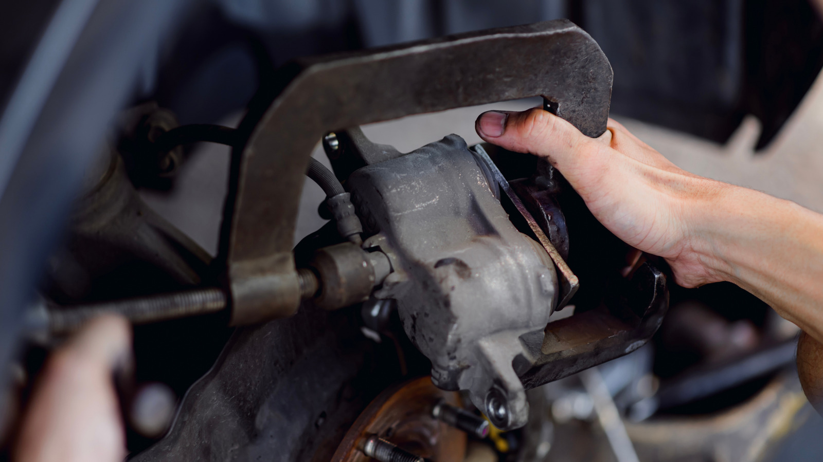 How To Remove A Stuck Brake Piston