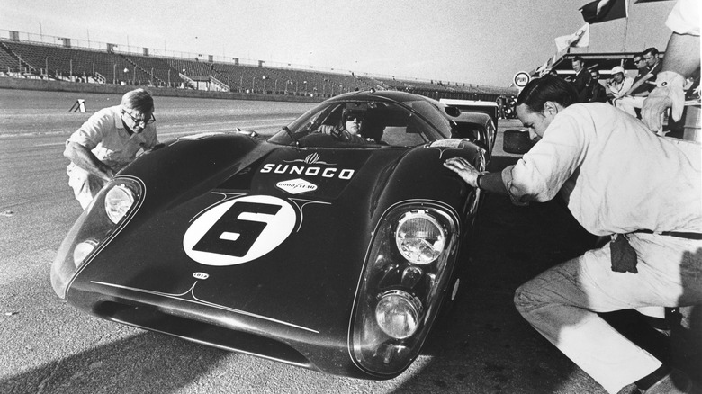 Penske Sunoco Lola at Daytona 24