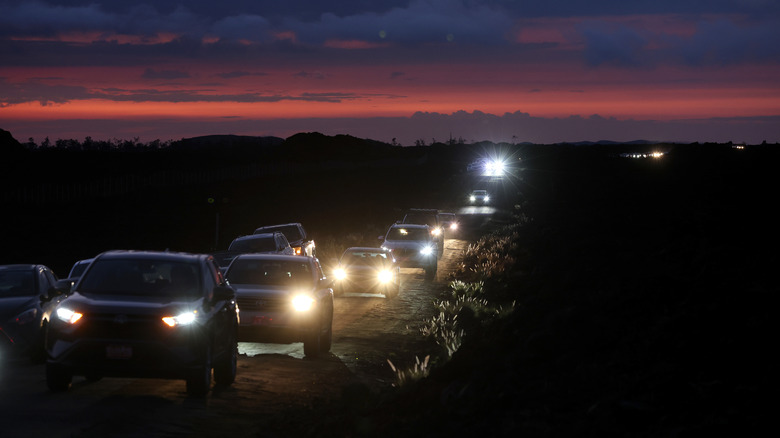 traffic on big island hawaii saddle road