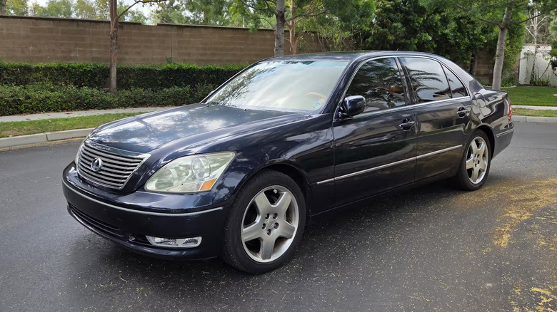 2006 Lexus LS in blue