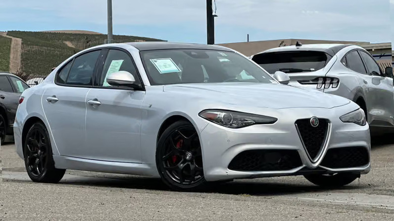 Silver 2022 Alfa Romeo Giulia Ti RWD