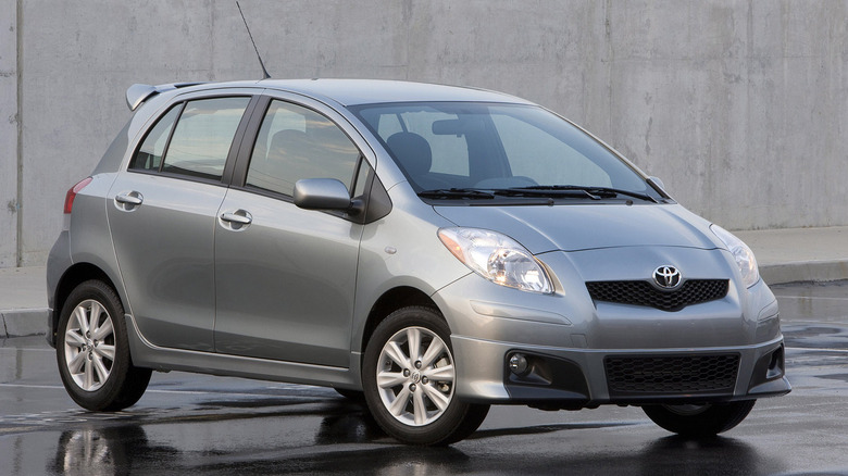 Silver Toyota Yaris
