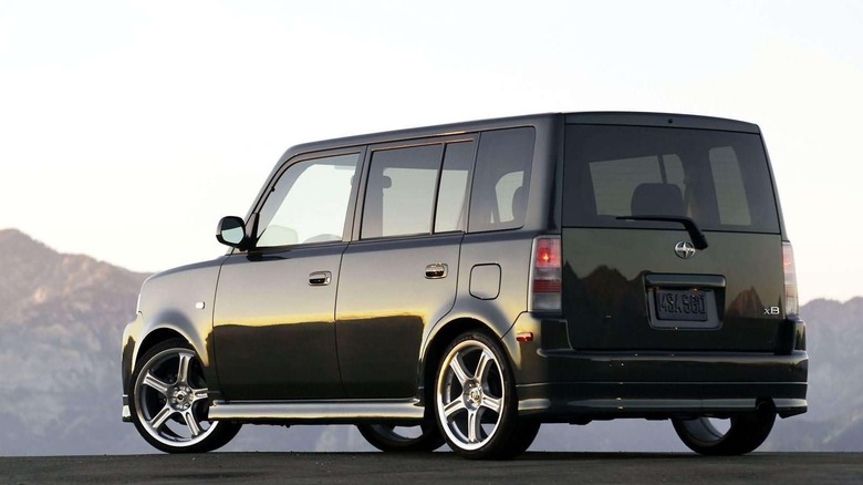 Black Scion xB