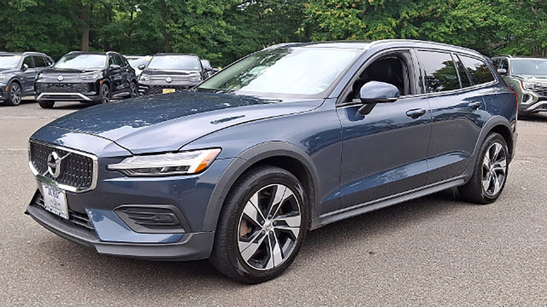 Blue Volvo V60 Cross Country