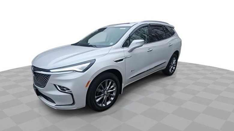 White Buick Enclave