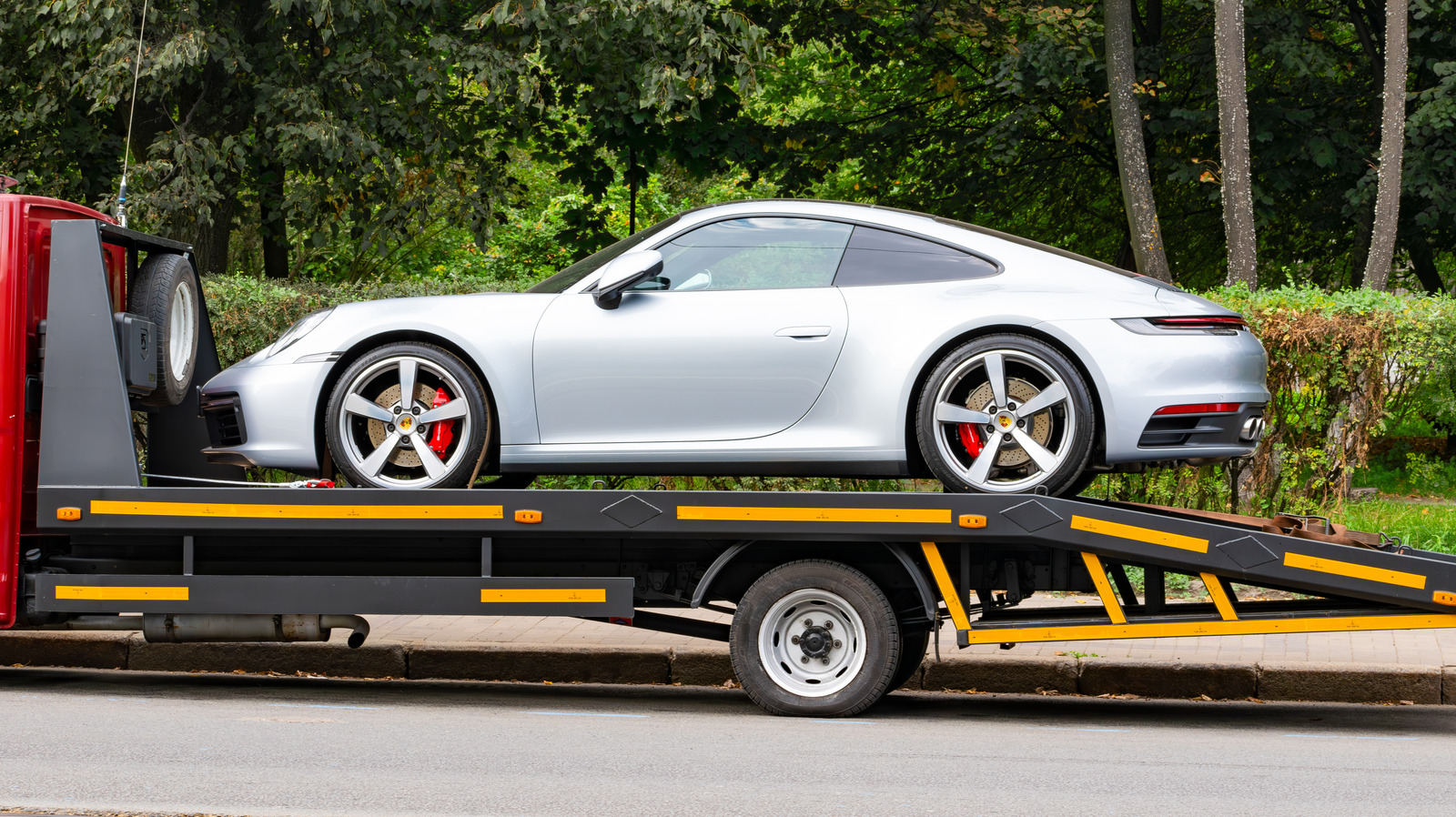 Is It Legal To Tow A Car That's Blocking Your Driveway?