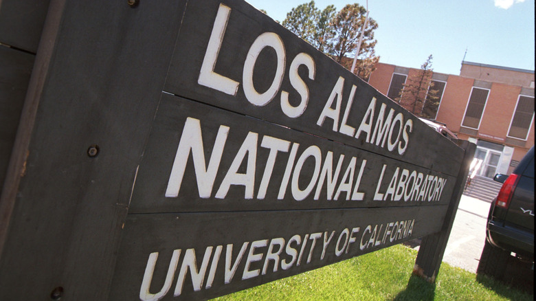 The entrance sign for the Los Alamos National Laboratory in New Mexico