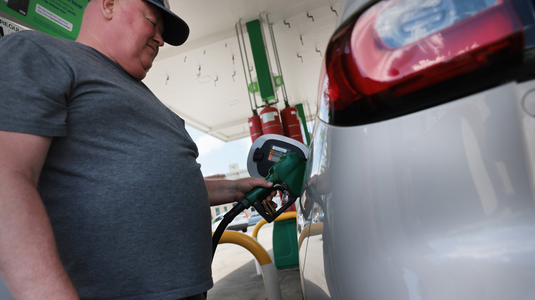 A man fills up his vehicle at a gas station in Brooklyn on June 01, 2026 in New York City.