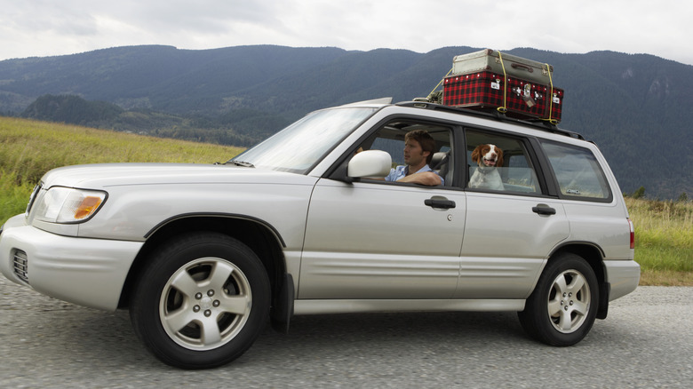 An SUV with a roof rack installed in Canada.