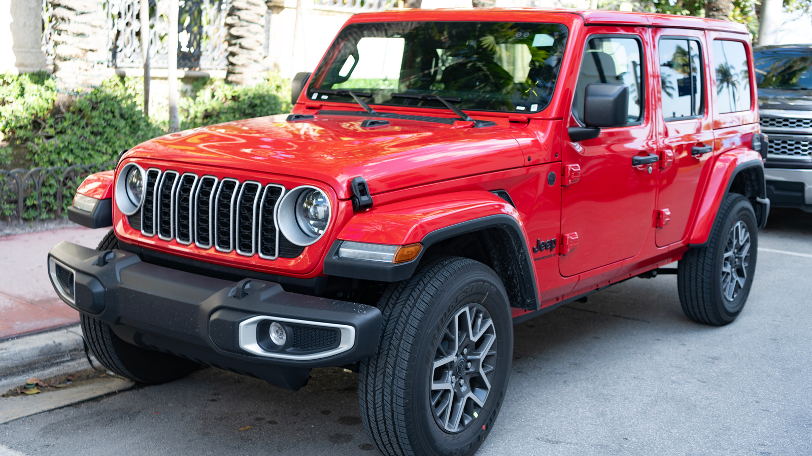Jeep Calls The Wrangler An SUV, But Much Of The Internet Begs To Differ
