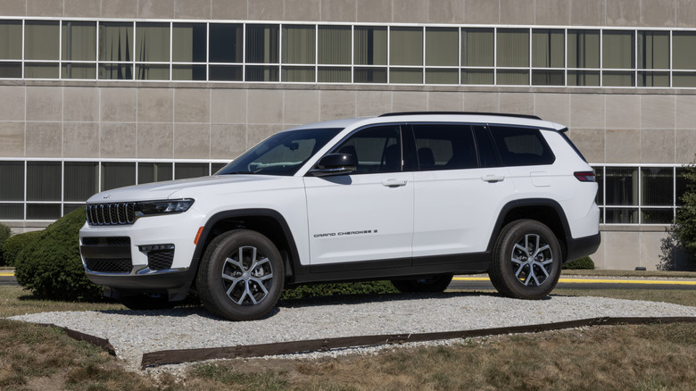 Jeep Grand Cherokee Limited at the Stellantis plant. Jeep offers the Grand Cherokee with a 3.6L V76