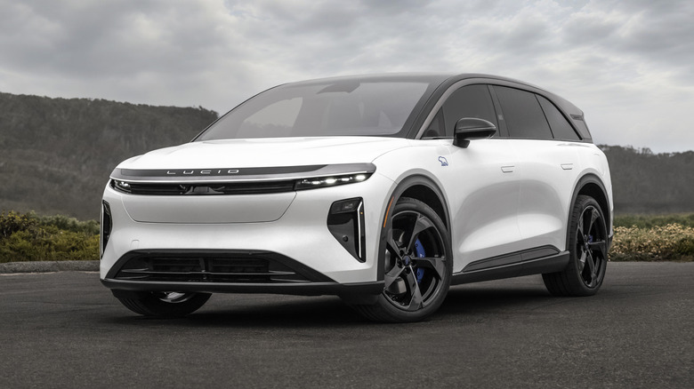 Front 3/4 view of a white Lucid Gravity GT-S