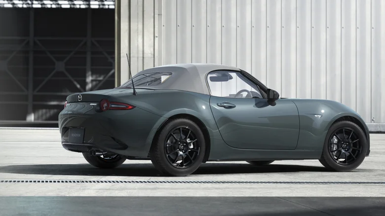 Mazda змушені заглушити 2027 MX-5 через нові правила Японії щодо шуму