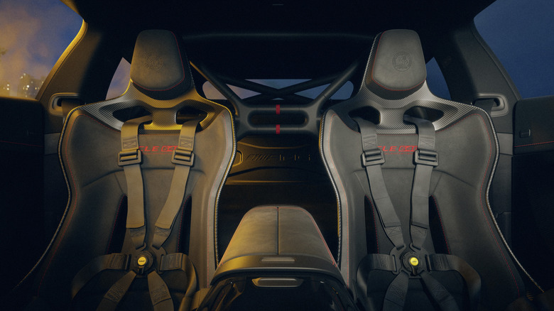 Front seats of a Mercedes-AMG CLE 646 Spezialanfertigung