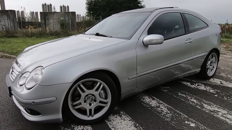 Front 3/4 of 2003 Mercedes-Benz C30 CDI AMG
