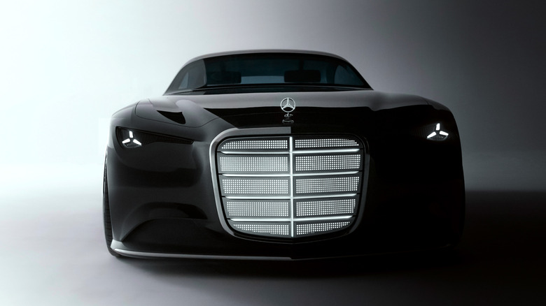 Front end of the Mercedes-Benz Vision Iconic concept