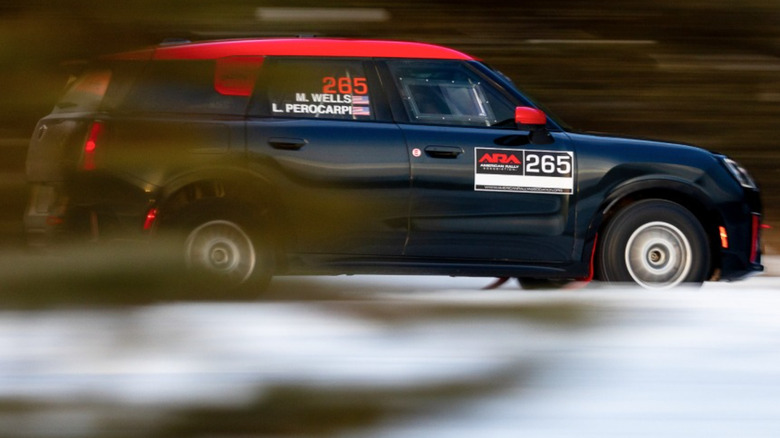 Mini Cooper Countryman JCW rally car