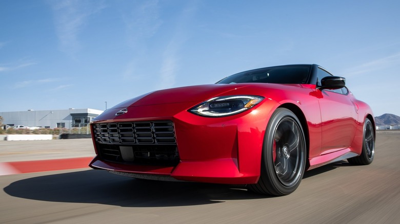 Nissan Z red front 3/4