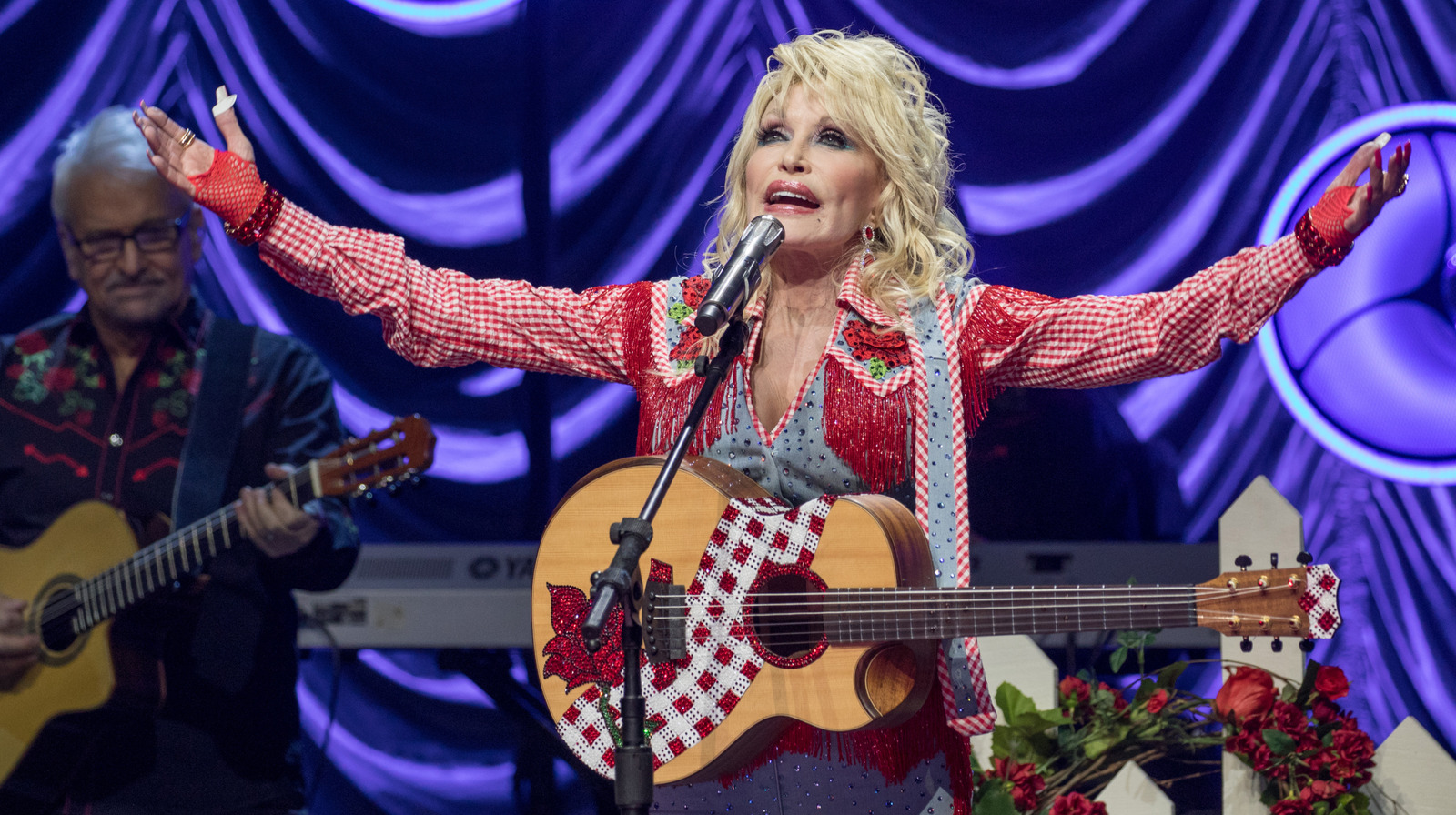 Move Over Buc-Ee's, Dolly Parton Is Getting Into The Truck Stop Business