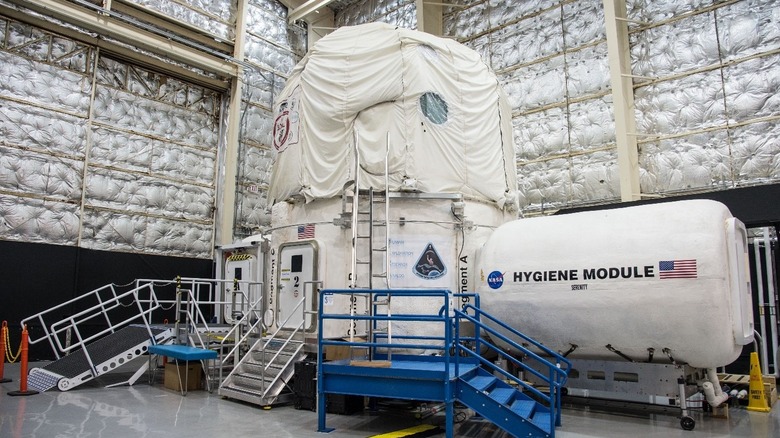 The Transit Vehicle (spacecraft) for NASA's Moon and Mars Exploration Analog
