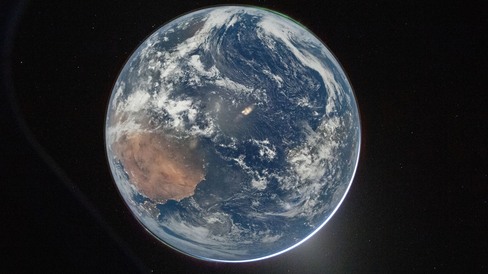 Nasa's Artemis Ii Crew Send Stunning Pictures Of Earth Back To Earth