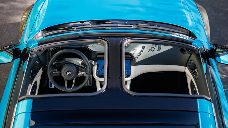 Interior seen through the T-tops of the Nissan Z Kaze concept