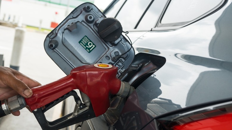 Old, Cheap Non-Hybrids That Get Shockingly Good Mileage