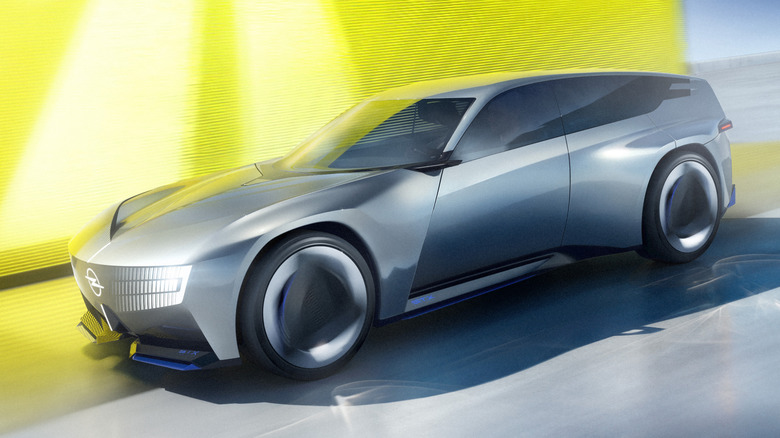 Front 3/4 view of the Opel STX concept