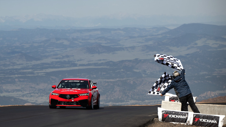 Dai Yoshihara crosses the finish line in his Integra Type S DE5 at Pikes Peak
