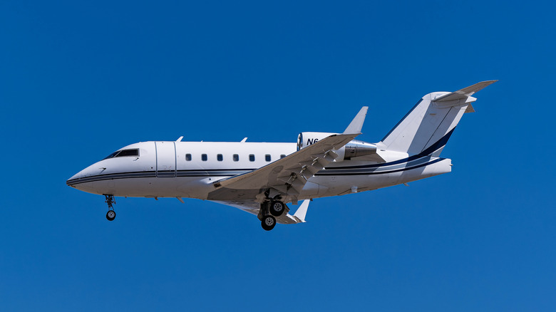 A Bombardier CL-600 similar to the one that crashed in Bangor