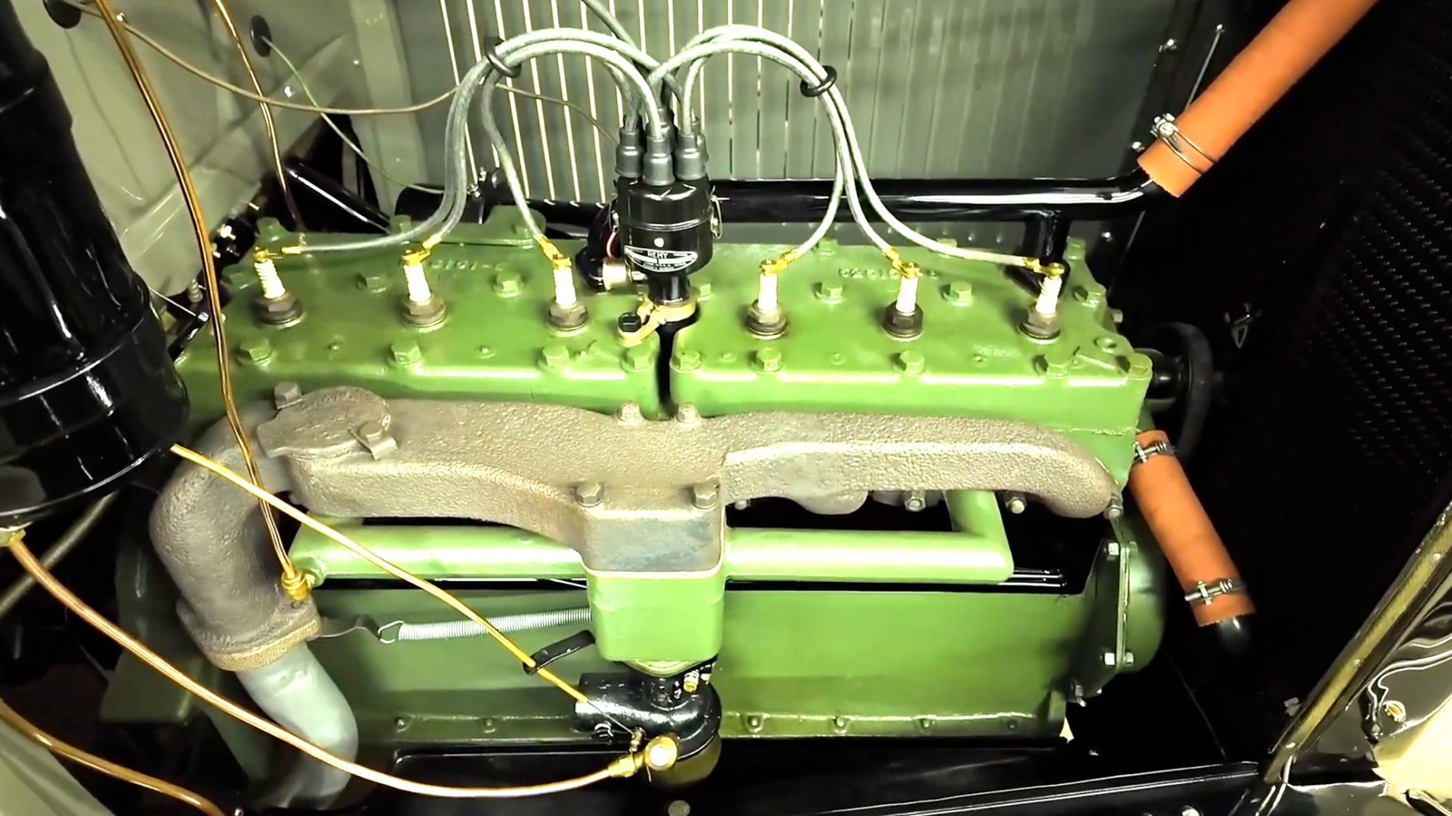 Pontiac Made A Straight-6 Decades Before It Was Popular