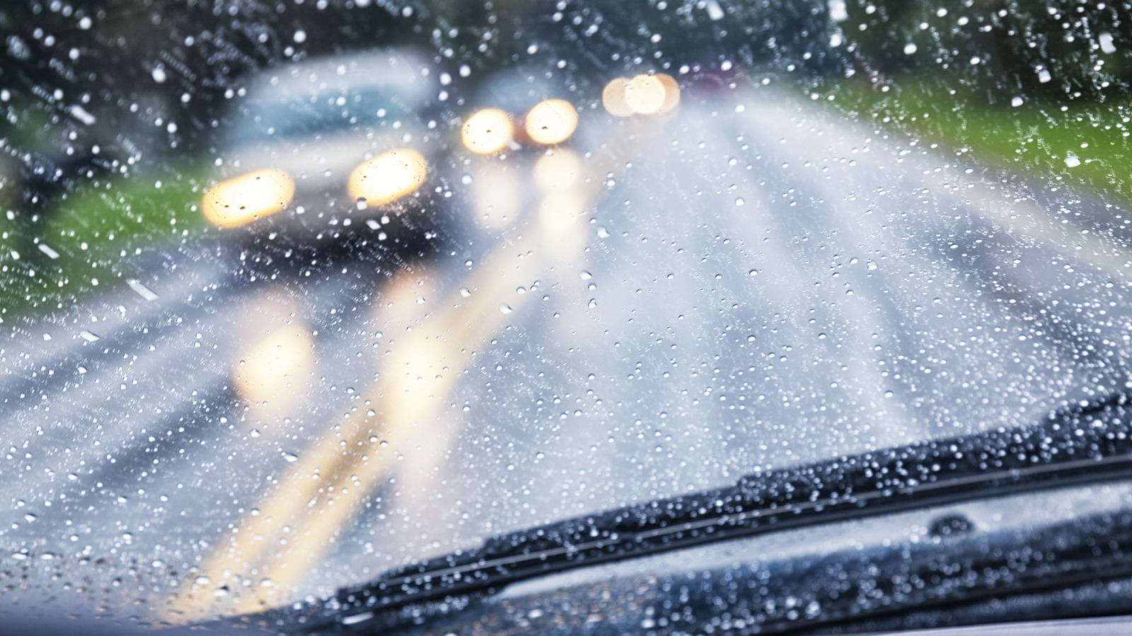 Raindrops Can Zap Car Paint With 9,000 Volts