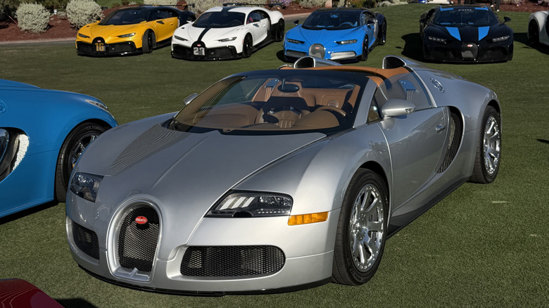 Front 3/4 position of a metallic Bugatti Veyron Grand Sport