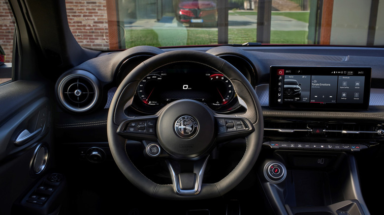 2026 Alfa Romeo Tonale refresh cabin interior