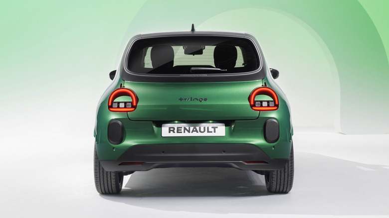 Rear end of a green Renault Twingo E-Tech