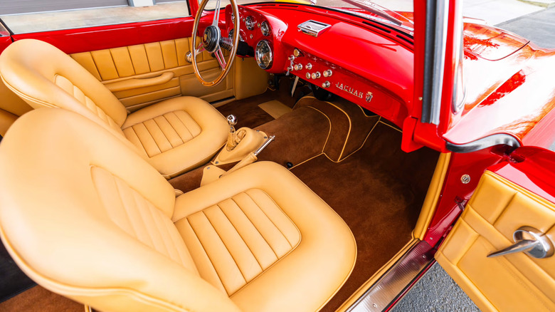 XK140 interior