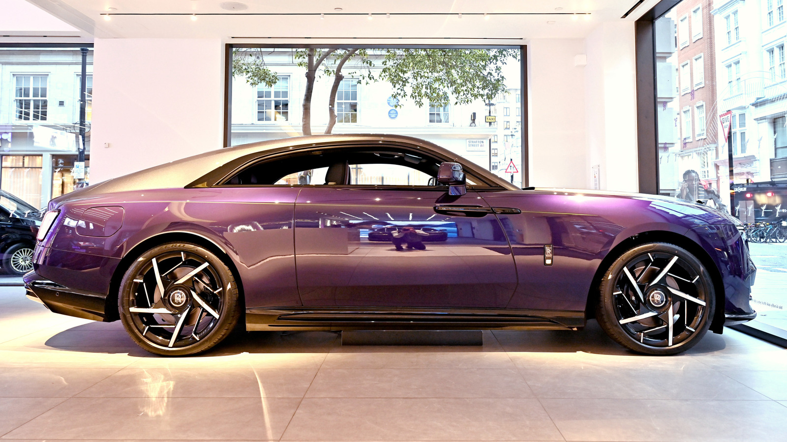 Rolls-Royce Walks Back All-Electric Plan Because Some Customers Want A Worse Car