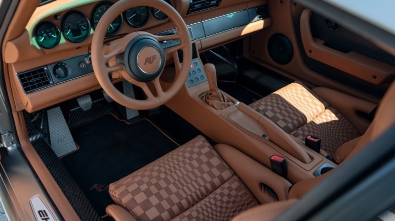 Ruf Ehra Interior