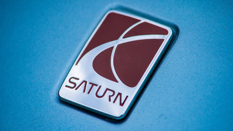 Saturn emblem