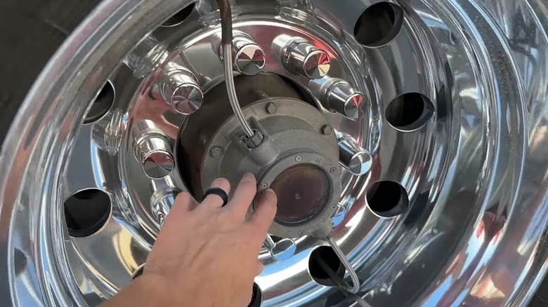 Hendrickson tire inflation system close up on the wheels
