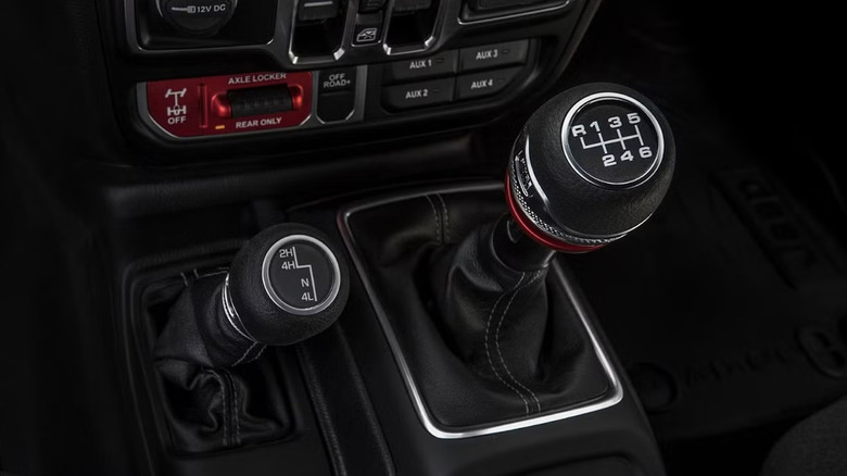 Jeep Gladiator manual shifter