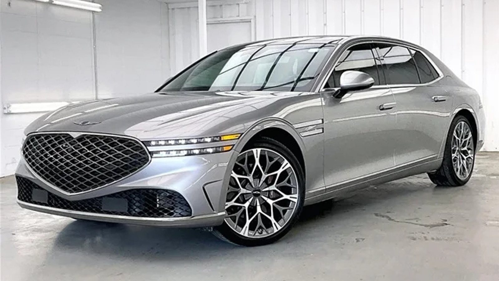 Silver Genesis G90s Recalled For Radar That’s Scared Of Its Own Paint Silver Genesis G90s Recalled For Radar That’s Scared Of Its Own Paint