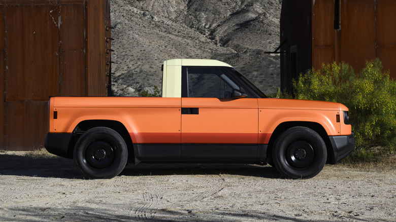 A side view of the Slate Truck.
