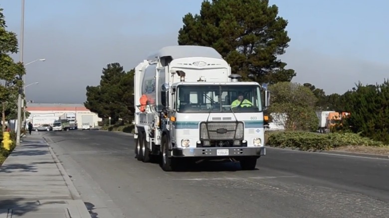 A trash truck running on RNG drives in South Sanfrancisco