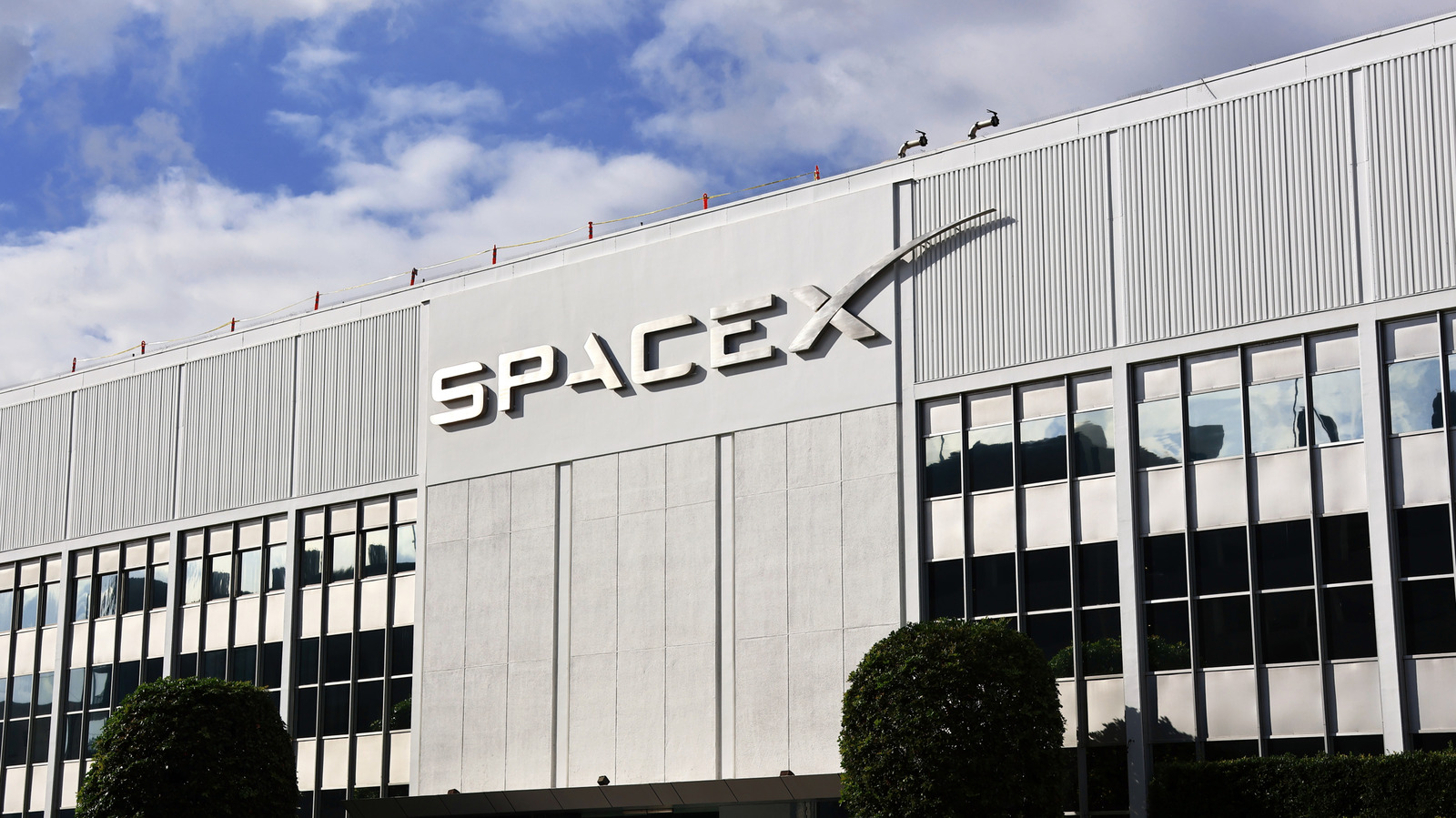 SpaceX Might Be Getting Into Weaponry Now