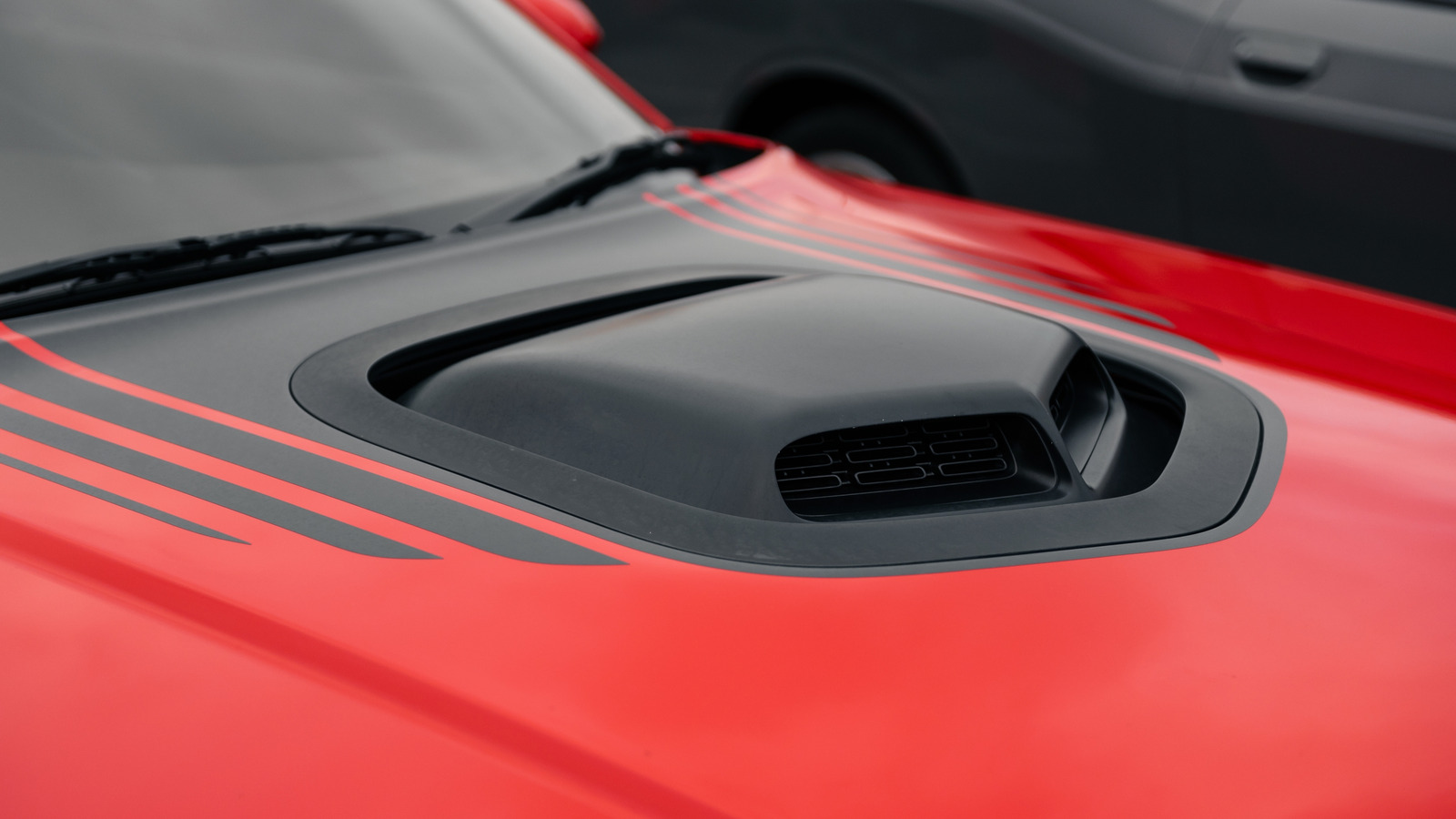 Steel Vs. Aluminum Hoods: What Each Material Does Best (And Worst)